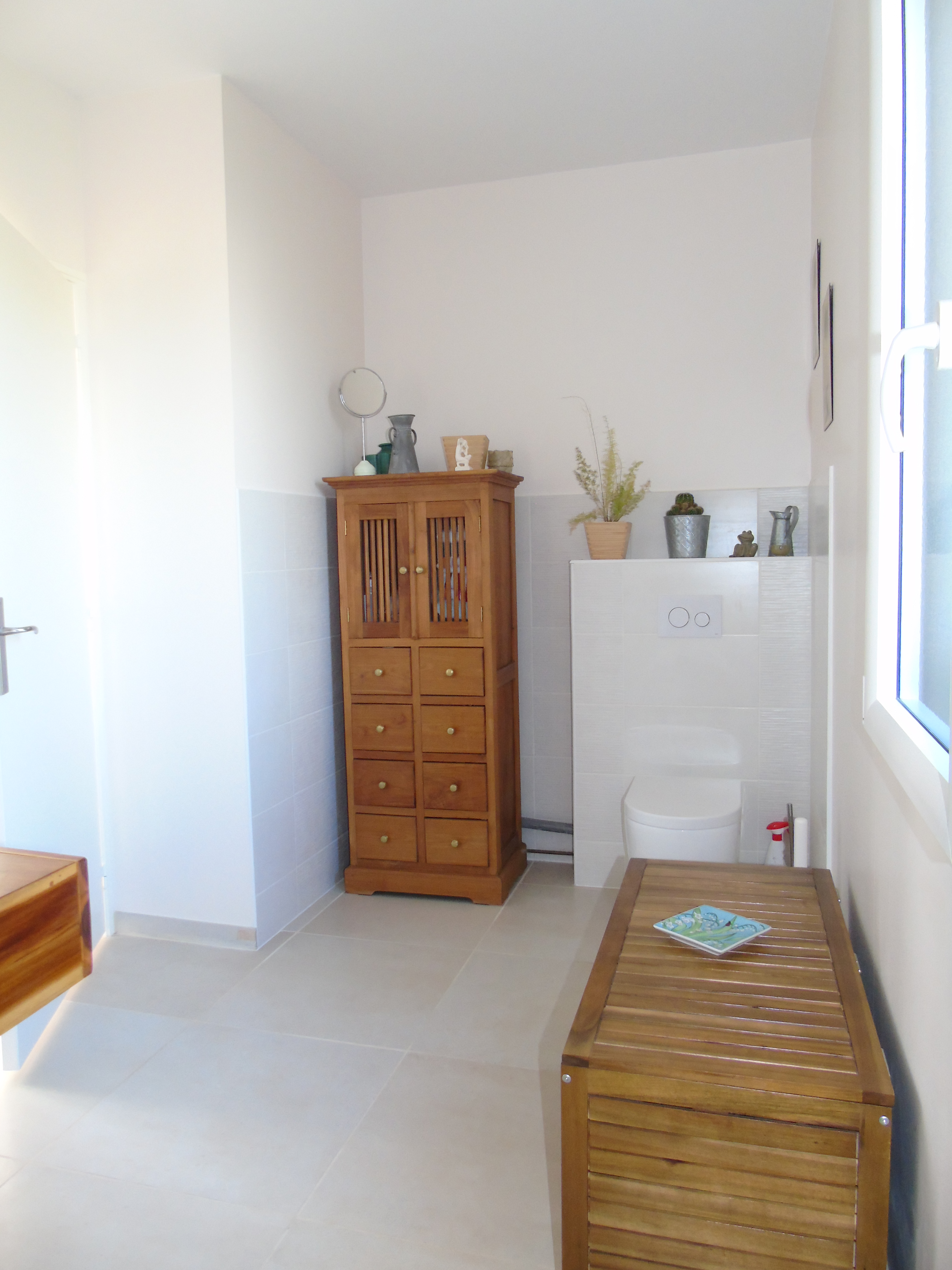 Salle de bain Maison traditionnelle à Moret-sur-Loing